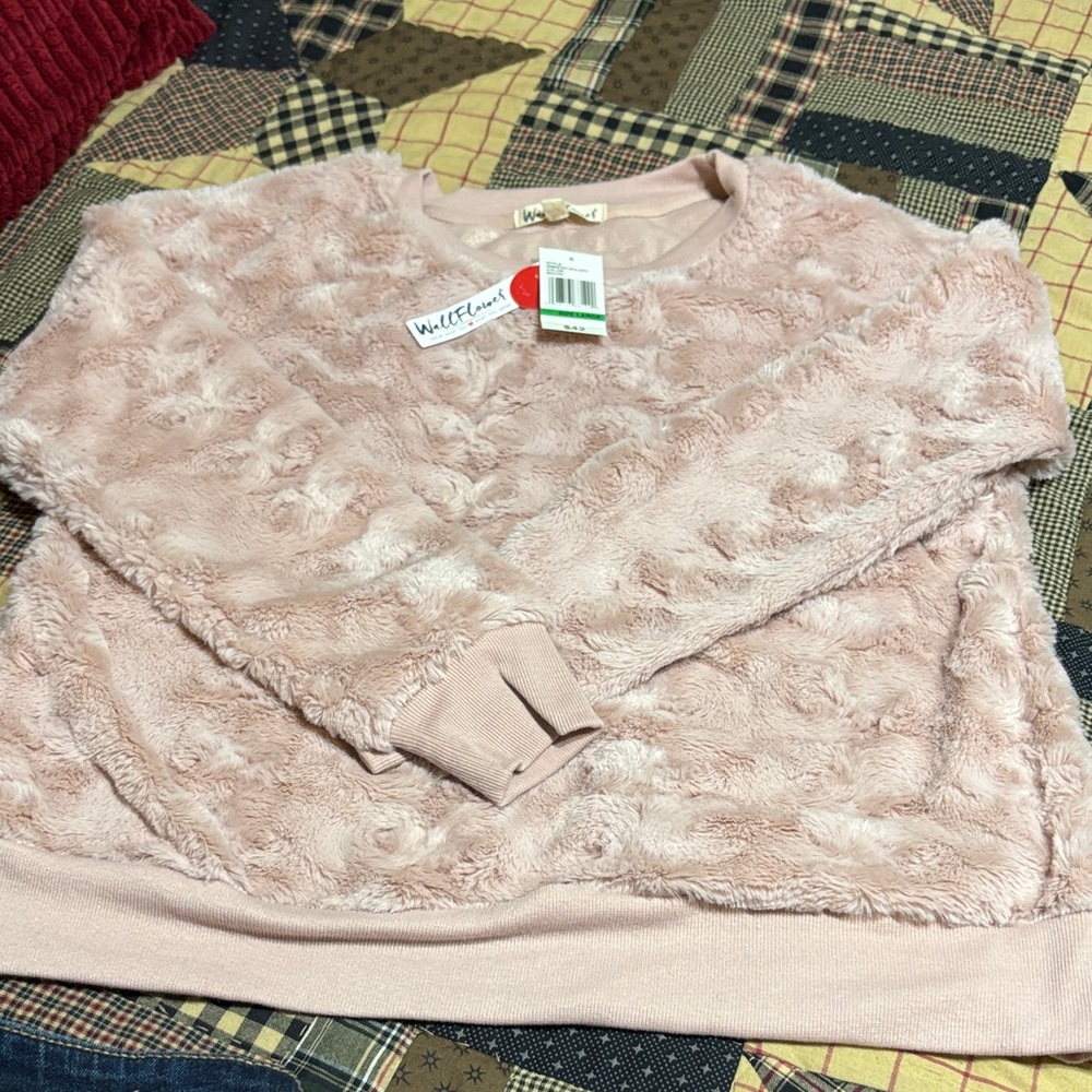 Wallflower Blush Textured Crew Neck Sweater